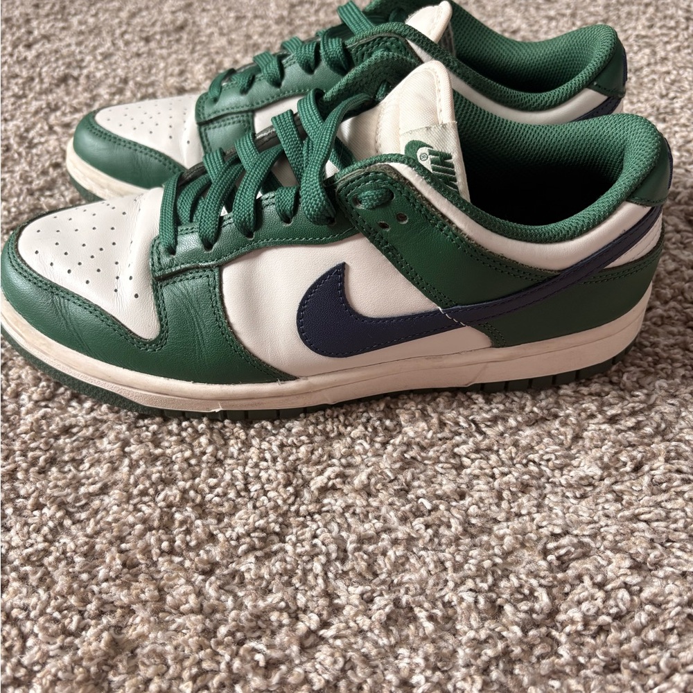 Nike Forest Green and Cream Sneakers